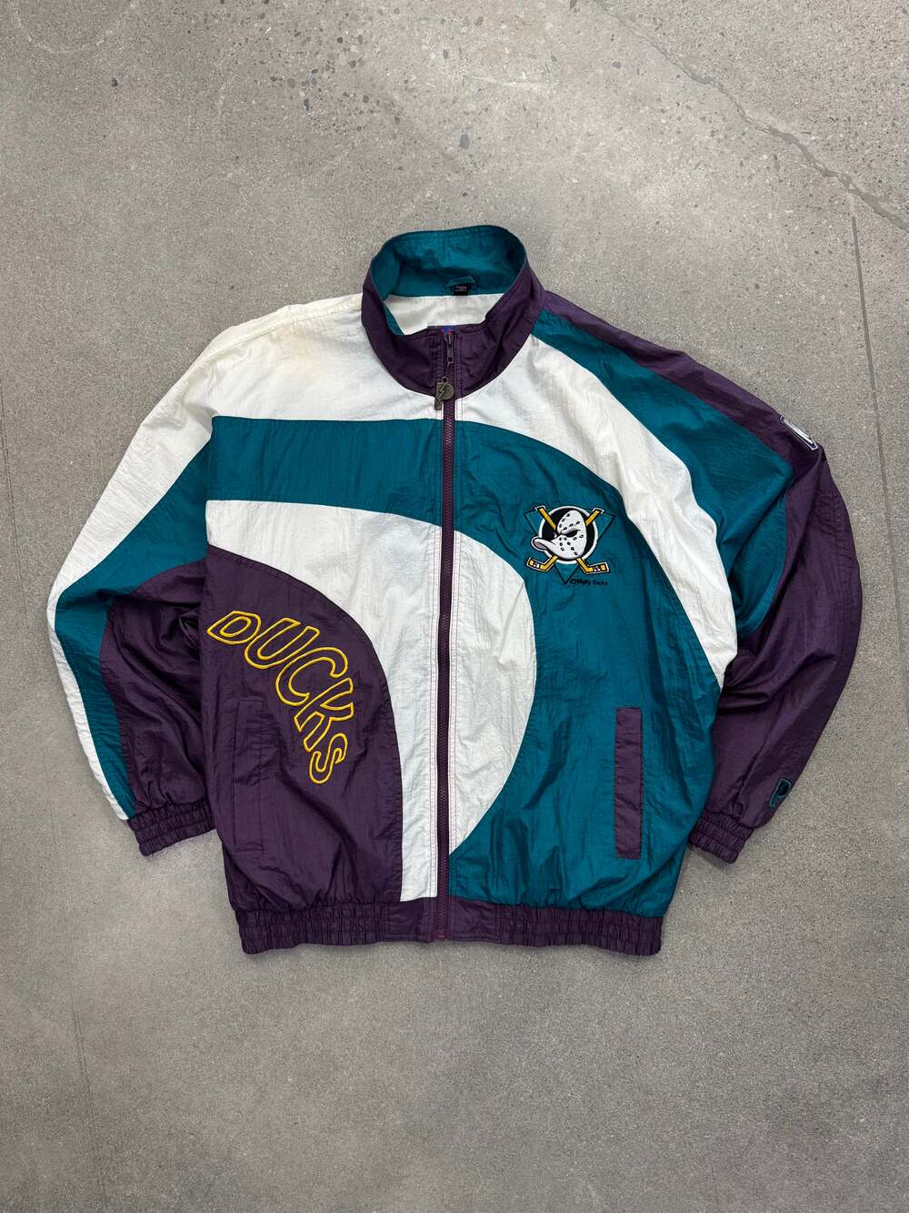 Vintage Pro Player Anaheim Mighty Ducks NHL Windbreaker Jacket - L